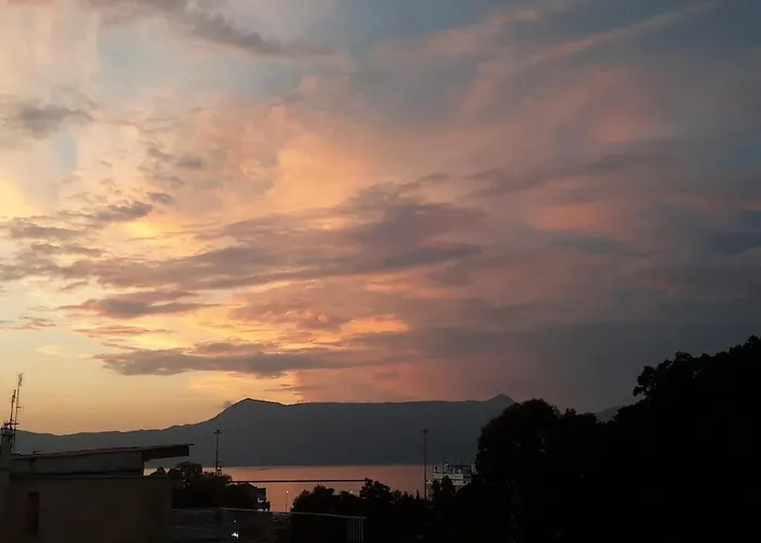 Georgia's Corfu Town Apartament *