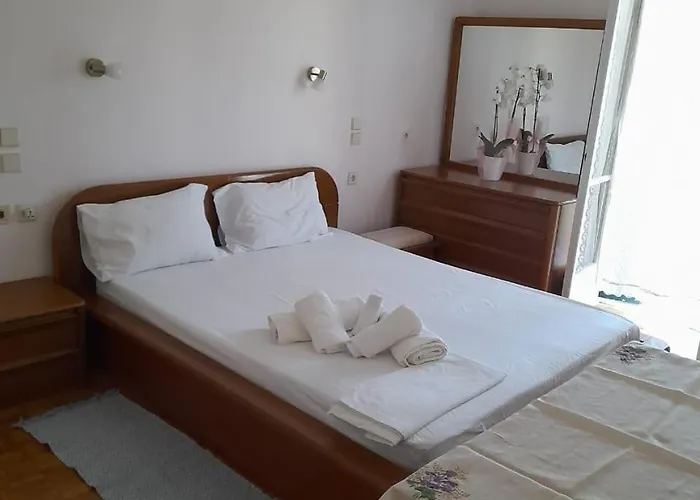 Georgia's Corfu Town Apartament Corfu (city)