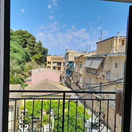 Georgia's Corfu Town Apartamento Corfu (city)